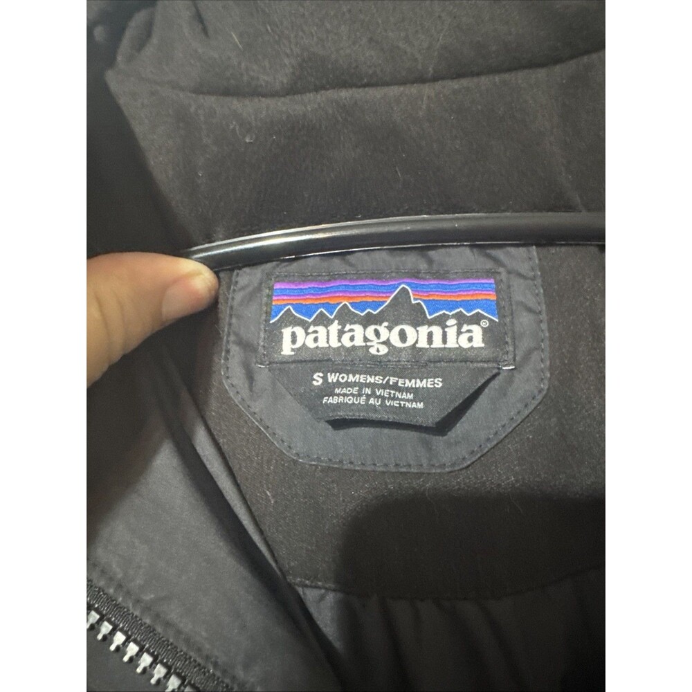 Patagonia Women's Goose Down Long Quilted Black Puffer Coat Size S - Picture 3 of 8